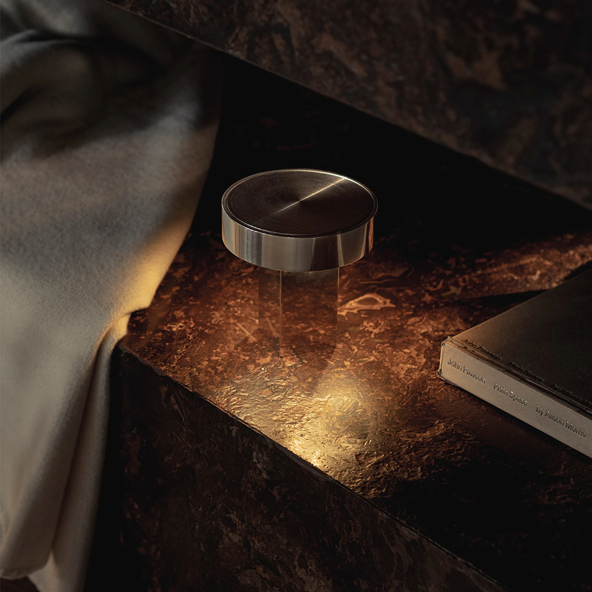 The Portable Lamp 001